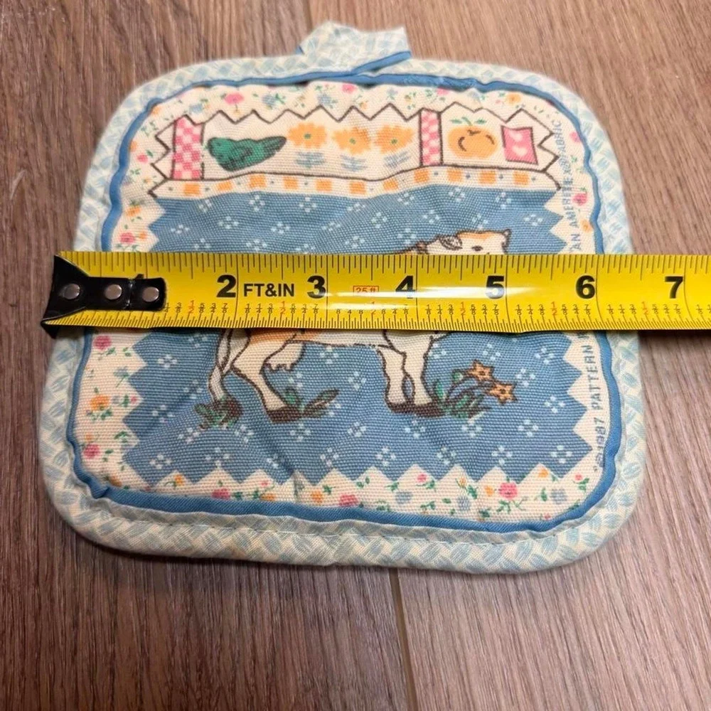 Vintage Farmhouse Cow Pot Holder Trivet Cottagecore Country Kitchen Decor